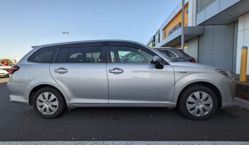 2015 Toyota Corolla Fielder – Hybrid G