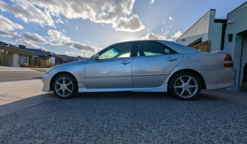 Toyota Mark II – Year 2000  – 101,000 KM full