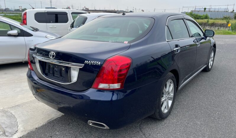 2009 Toyota Crown Majesta – Blue – 94,600KM full