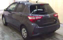 Toyota Vitz/Yaris (Hybrid) – Gray – 2017