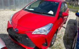 Toyota Vitz/Yaris (Hybrid) – Red – 2017