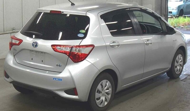 2017 Toyota Vitz/Yaris – Silver – 52,000 KM full