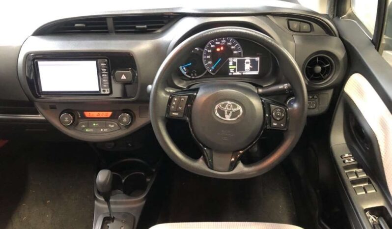 2017 Toyota Vitz/Yaris – Silver – 35,000 KM full