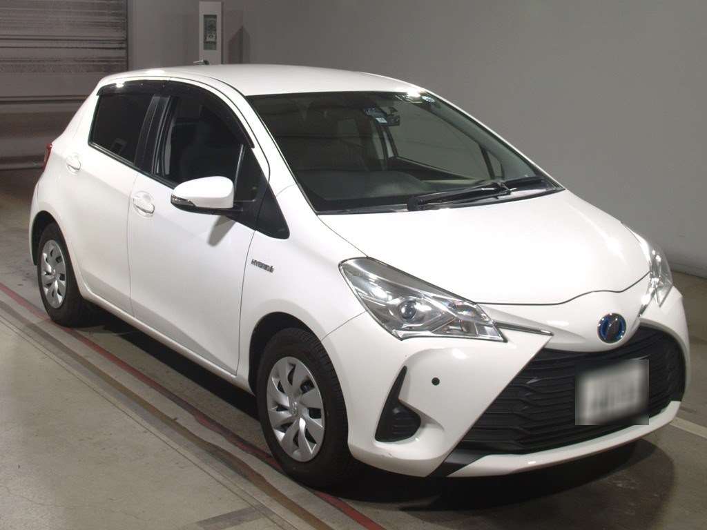 2017 Toyota Vita/Yaris – 63,000 KM – Auto Waves