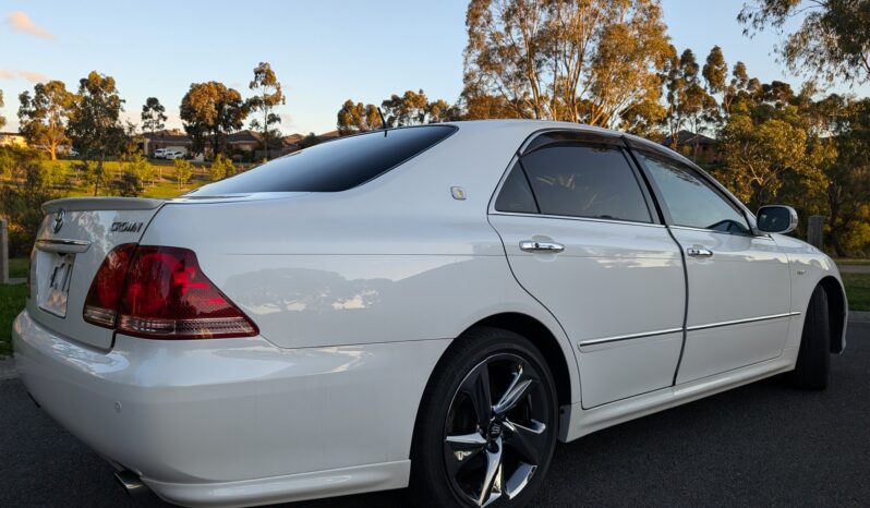 2007 Toyota Crown Athlete – White full