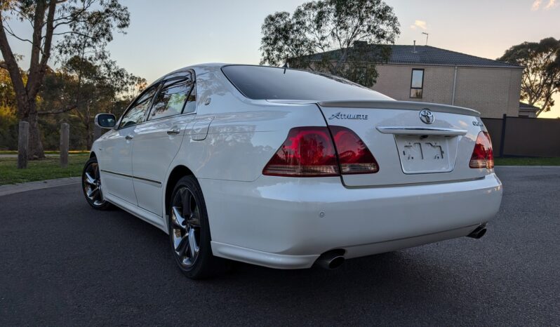 2007 Toyota Crown Athlete – White full