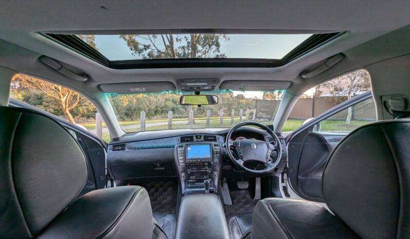 2007 Toyota Crown Athlete – White full