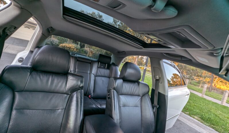 2007 Toyota Crown Athlete – White full