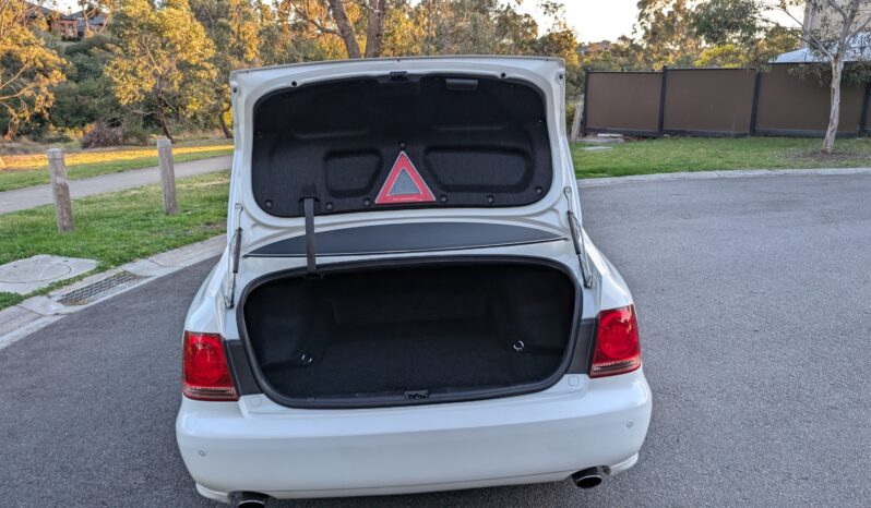 2007 Toyota Crown Athlete – White full