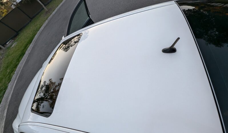 2007 Toyota Crown Athlete – White full