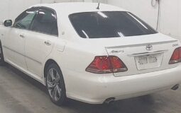 2007 Toyota Crown – White – 115,200 KM