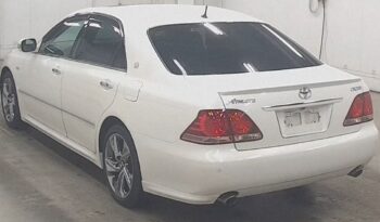 2007 Toyota Crown – White – 115,200 KM full