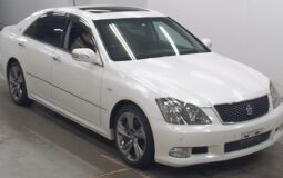 2007 Toyota Crown – White – 115,200 KM