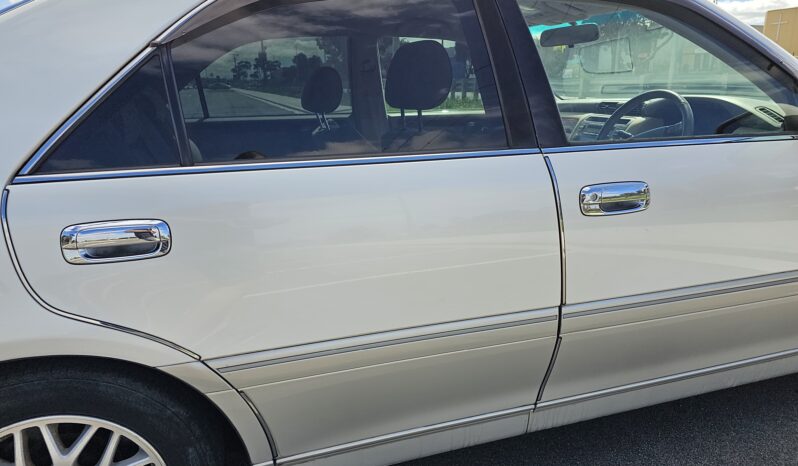 2007 Toyota Crown Athelete V – White – 87,683 KM full