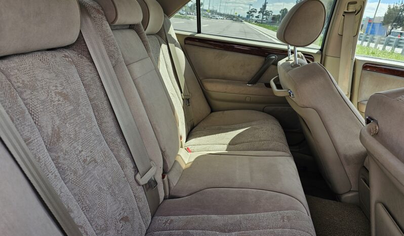 2007 Toyota Crown Athelete V – White – 87,683 KM full