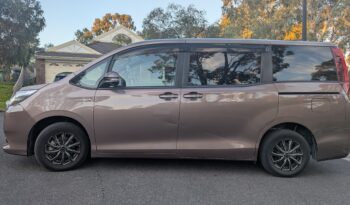2014 Toyota Noah Brown 103,305 KM full