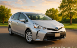 2016 Toyota Prius V / Alpha Silver 95,488 KM