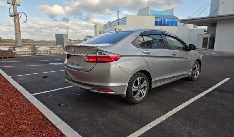 2015 Honda Grace Grey 96,004 KM full
