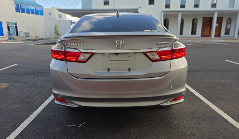 2015 Honda Grace Grey 96,004 KM full