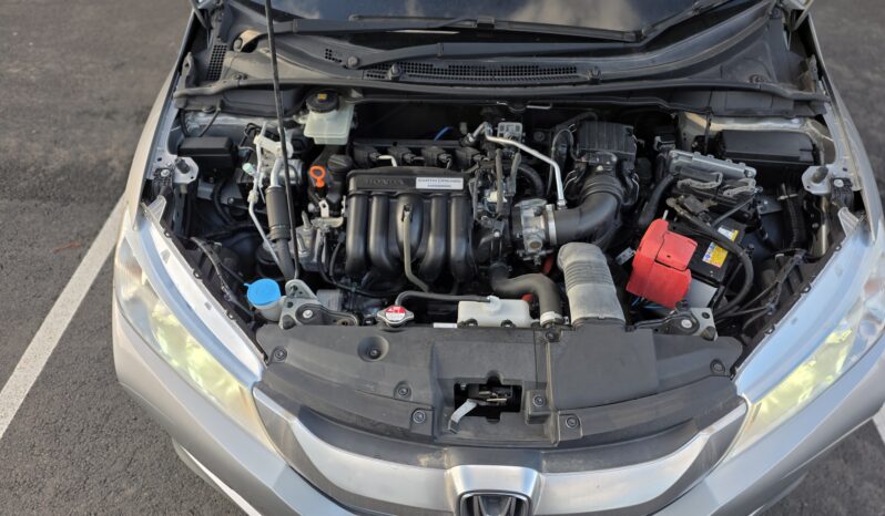 2015 Honda Grace Grey 96,004 KM full