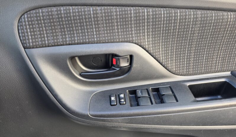 2017 Toyota Vitz White 60,341 KM