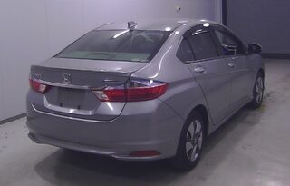 2016 Honda Grace Gray 39,149 KM full