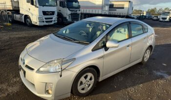 2010 Toyota Prius Silver 93,022 KM full