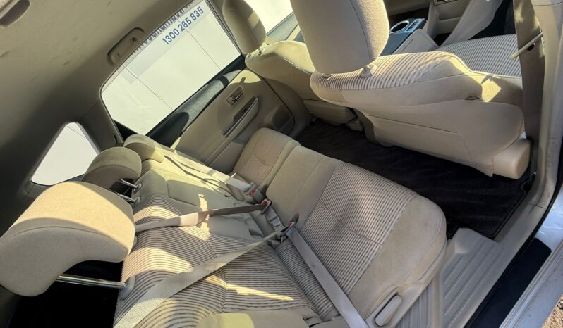 2016 Toyota Prius V / Alpha Silver 95,488 KM full