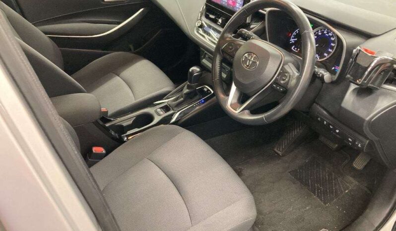 2021 Toyota Corolla Touring Hybrid Silver 85,105 KM