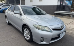 2009 Toyota Camry Silver Hybrid 253,146 KM
