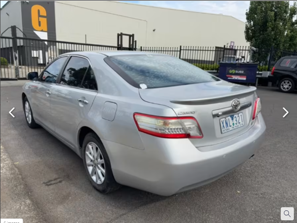 2009 Toyota Camry Silver Hybrid 253,146 KM
