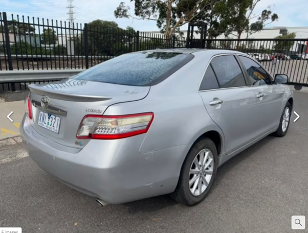 2009 Toyota Camry Silver Hybrid 253,146 KM