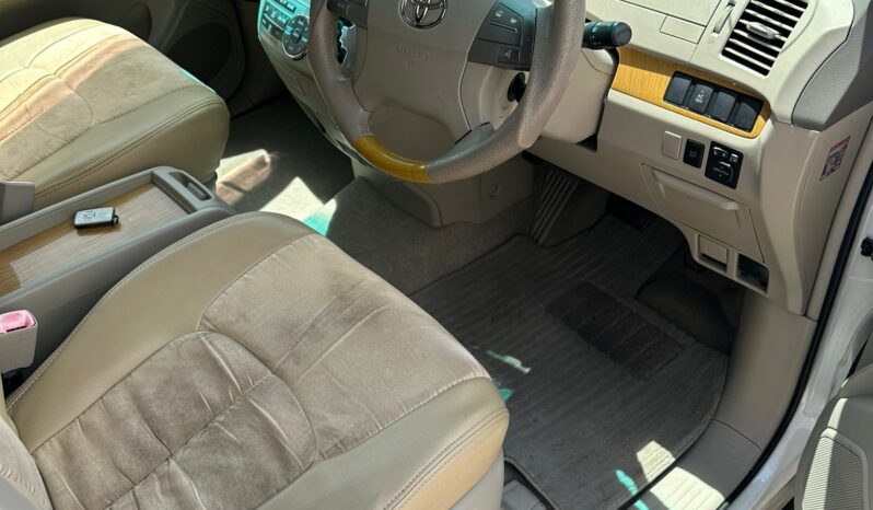 2008 Toyota Estima White 134,920 KM full