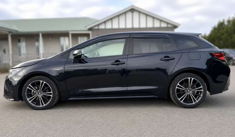 2020 Toyota Corolla Touring Hybrid – Dark Blue – 88,383 km full