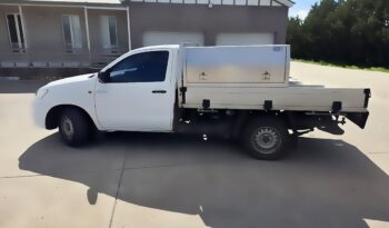 2014 Toyota Hilux Automatic Petrol 2WD – White full
