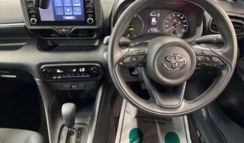 2023 Toyota Yaris Hybrid – White – 21,951 km – In Transit full