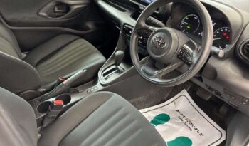 2023 Toyota Yaris Hybrid – White – 21,951 km – In Transit full