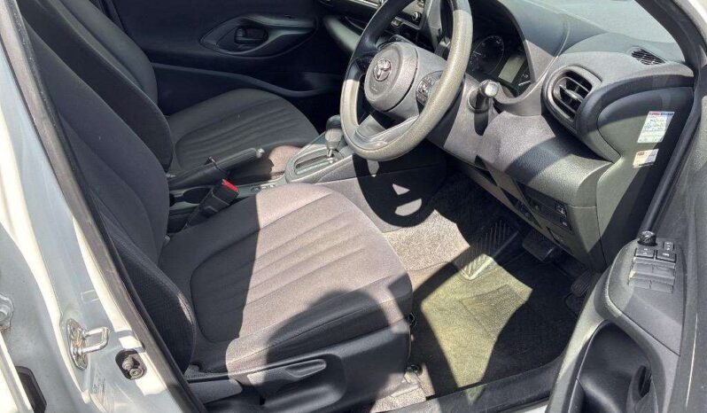 Toyota Yaris – White – In Transit full