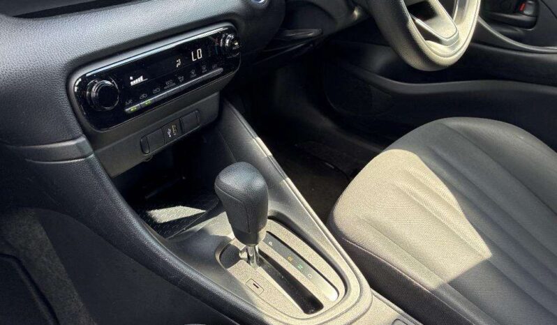 Toyota Yaris – White – In Transit full