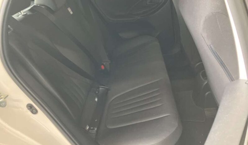 Toyota Yaris – White – In Transit full