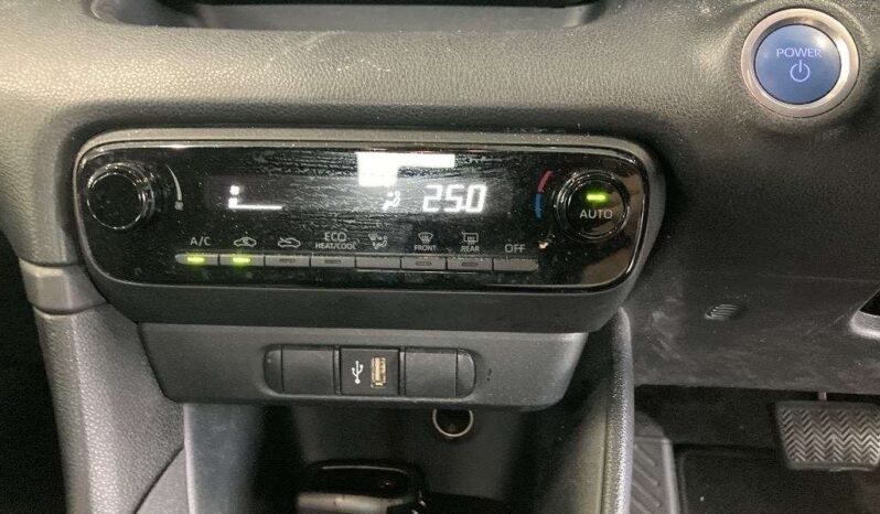 Toyota Yaris – White – In Transit full