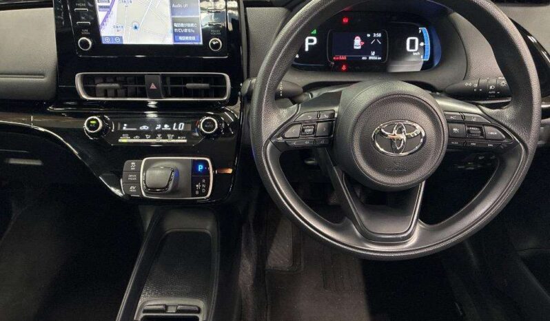 Toyota Aqua Hybrid – Silver – In Transit full