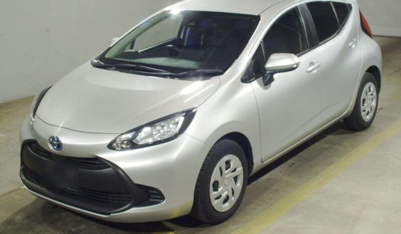 Toyota Aqua Hybrid – Silver – In Transit full