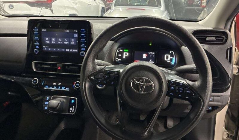 Toyota Aqua Hybrid – Gold – In Transit full