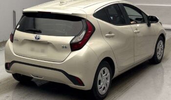 Toyota Aqua Hybrid – Gold – In Transit full
