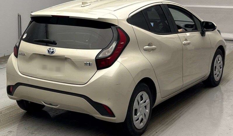 Toyota Aqua Hybrid – Gold – In Transit full