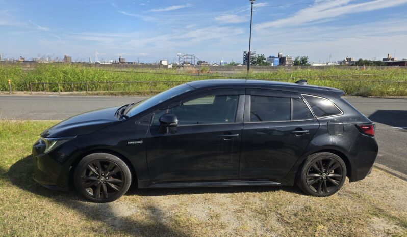 Toyota Corolla Touring Hybrid – Black – In Transit full