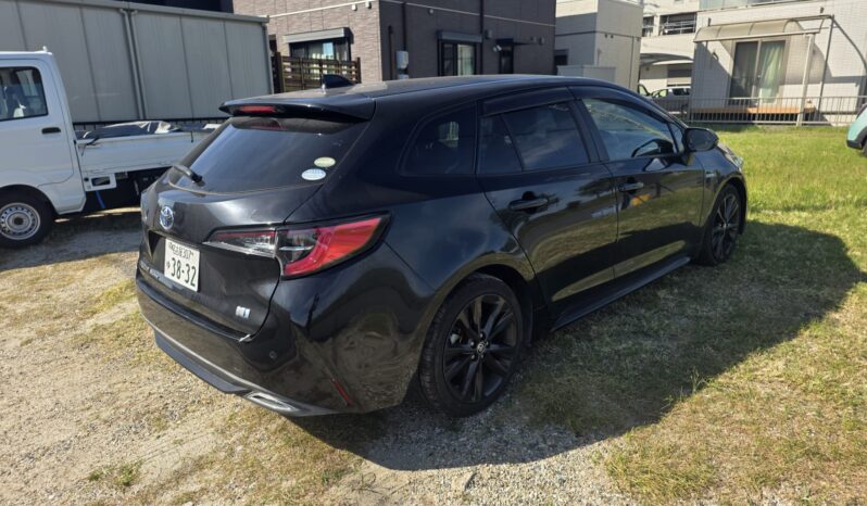 Toyota Corolla Touring Hybrid – Black – In Transit full