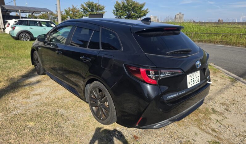 Toyota Corolla Touring Hybrid – Black – In Transit full