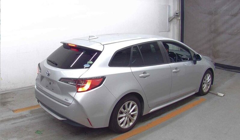Toyota Corolla Touring Hybrid – Silver – In Transit full